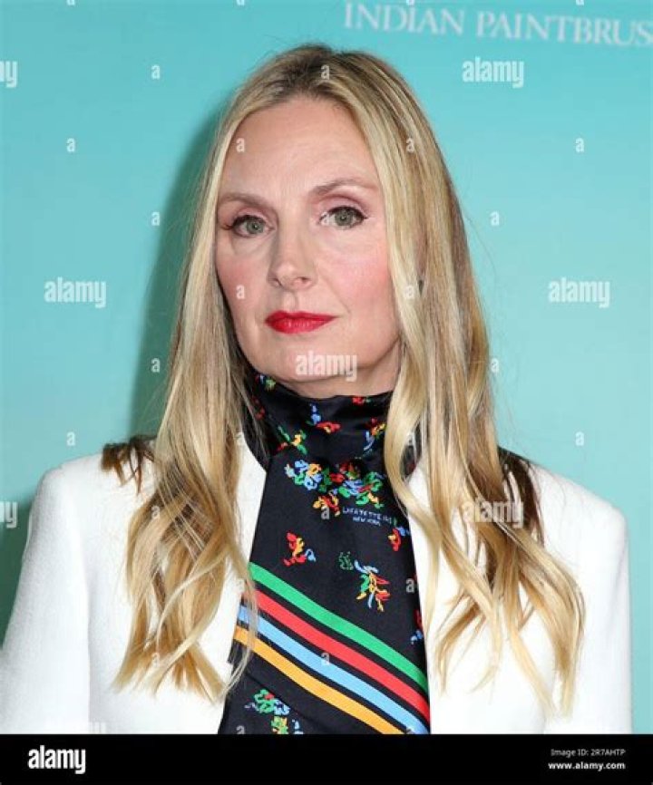 Discover The Untold Truths Of Hope Davis's Net Worth